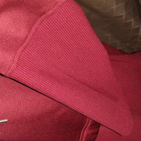 Avia Maroon Half Zip Pullover Long Sleeve Top EUC - Picture 5 of 11